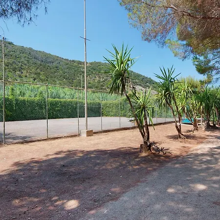 Nyaraló Villaggio Turistico Sole E Mare Nisporto