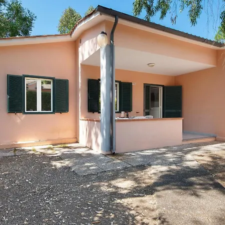 Nyaraló Villaggio Turistico Sole E Mare *